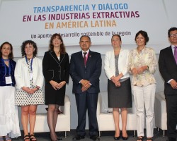 TRANSPARENCIA Y DIÁLOGO EN LAS INDUSTRIAS EXTRACTIVAS EN AMÉRICA LATINA
