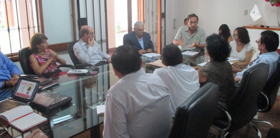 Candidatos del partido Peruanos por el Kambio (PPK) dialogaron con miembros del Grupo de Diálogo, Minería y Desarrollo Sostenible