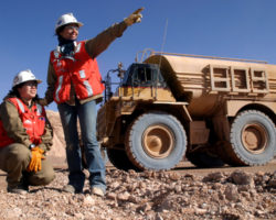 CONVERSATORIO  “Transformación de conflictos sociales: participación de la mujer, minería artesanal  y procesos de diálogo”