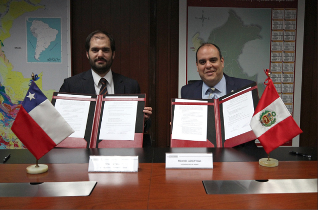 Viceministro Labó firmó acuerdo de compromisos de Grupo Binacional Minero Perú y Chile
