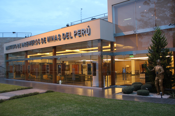 El diálogo y conflictos sociales: Recordando a José Luis López en el IIMP